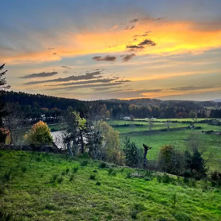 Family In Lozere 펜션 Lachamp-Ribennes